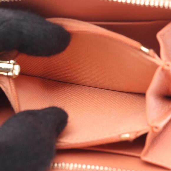 CHANEL Pink Lambskin Leather Wallet - Picture 6 of 8